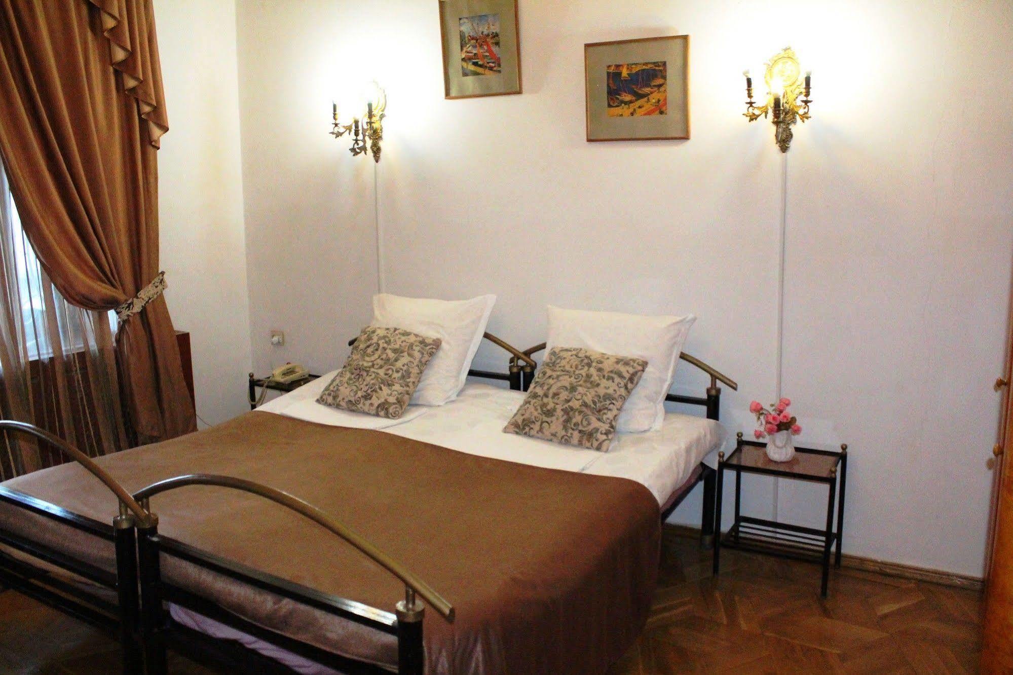 Classic Hotel Tbilisi Bagian luar foto